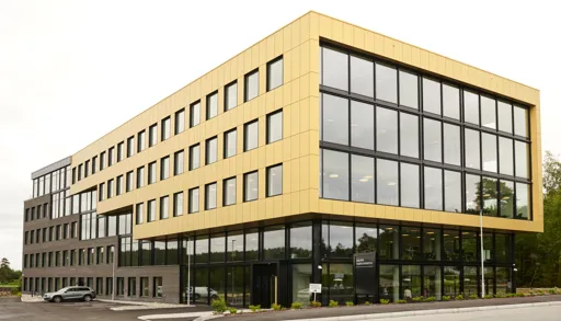 Administrasjonsbygget på Kalnes