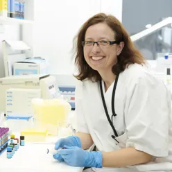 Bilde av bioingeniør i senter for laboratoriemedisin